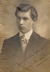 Sepia photo of Alfred Hearps 